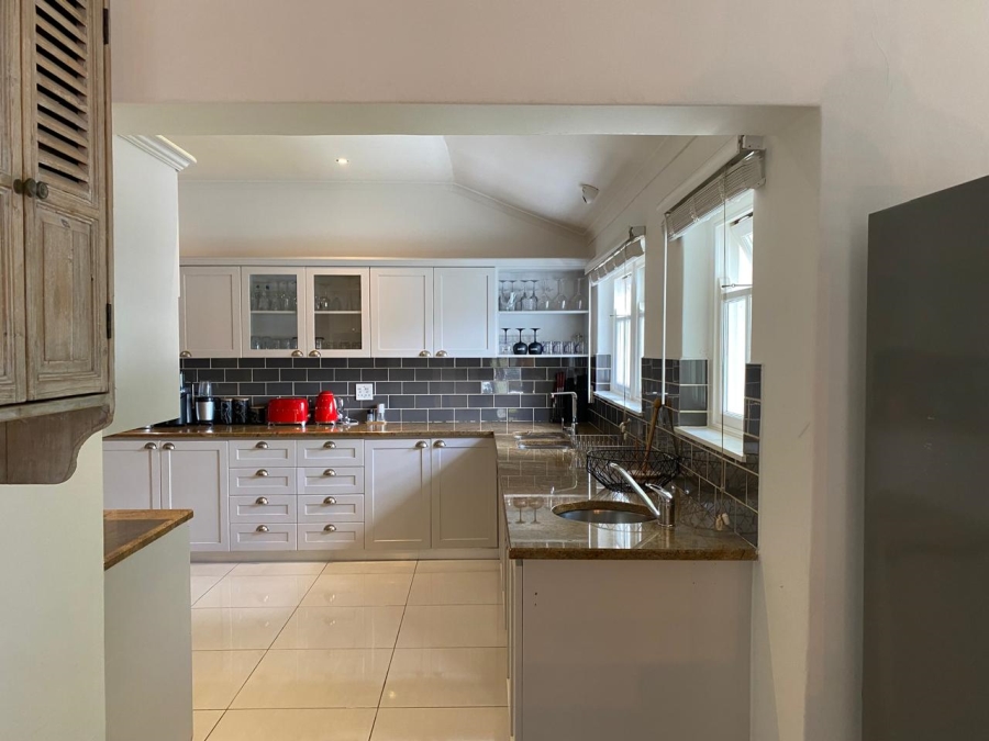 5 Bedroom Property for Sale in Constantia Western Cape